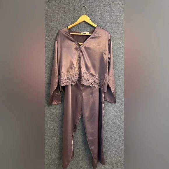 Vintage Victorias Secret Elegant “Satin”Pajama Set in Mauve Size Medium - Picture 1 of 11
